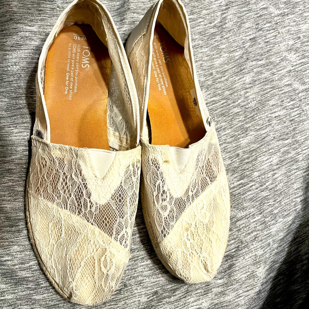 Lace Toms